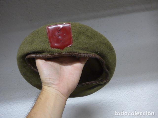 Militaria: Antigua boina belga marcada de 1970, original, Belgica.