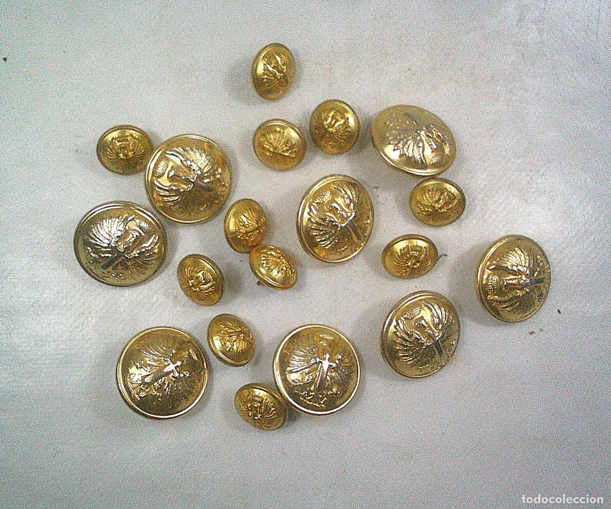 Militaria: JUEGO COMPLETO BOTONES METALICOS PARA ABRIGO CAPOTE EPOCA DE FRANCO