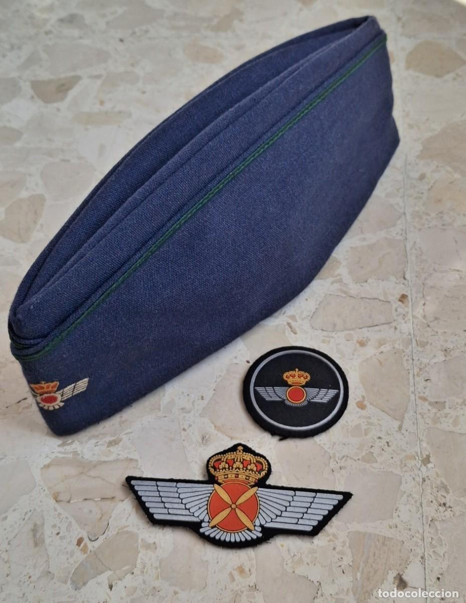 Militaria: GORRILLO EJERCITO DEL AIRE +PARCHES DE PILOTO Y POLIC&Iacute;A AEREA.