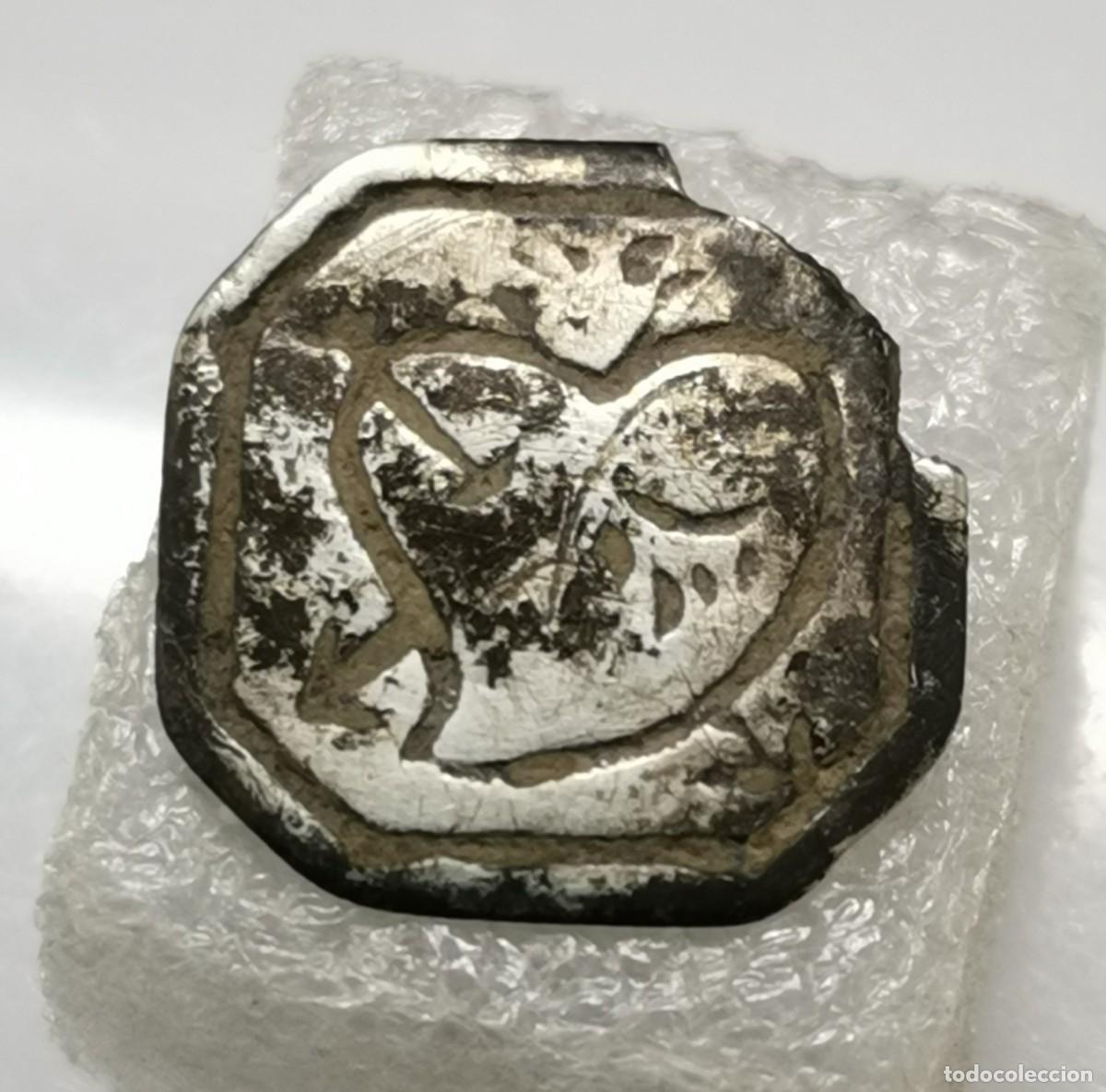 Militaria: ANTIGUO BOT&Oacute;N - PLATA - CORAZ&Oacute;N - (rotura parcial)