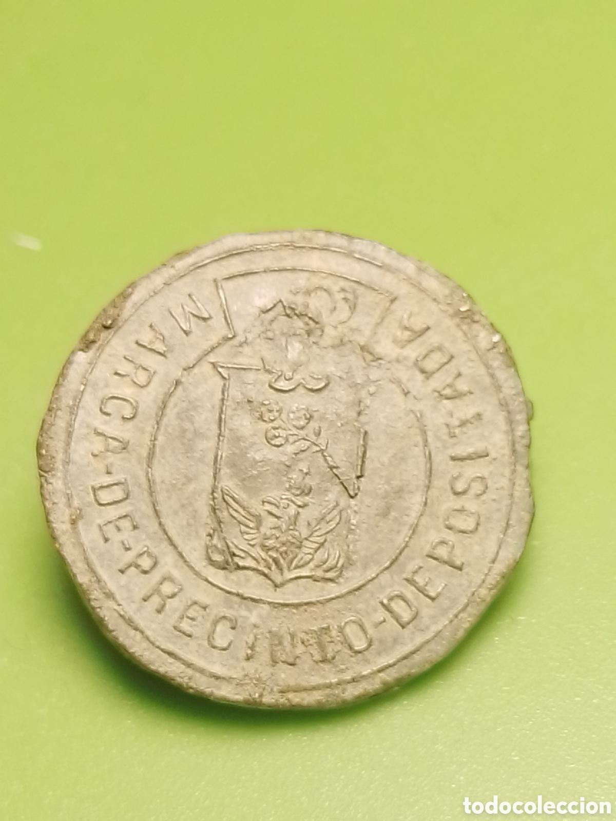 Militaria: Antiguo y raro bot&oacute;n militar? A identificar.