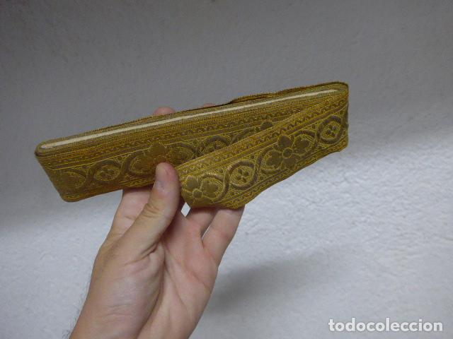 Militaria: Antiguo lote de pasamaneria o galon bordado a identificar: militar o religioso, principios s.XX