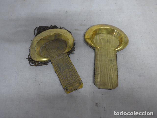 Militaria: Lote de 2 antiguas hombreras espa&ntilde;olas a identificar y restaurar, siglo XIX