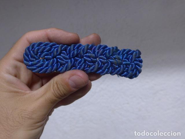 Militaria: Antigua hombrera espa&ntilde;ola en azul, original