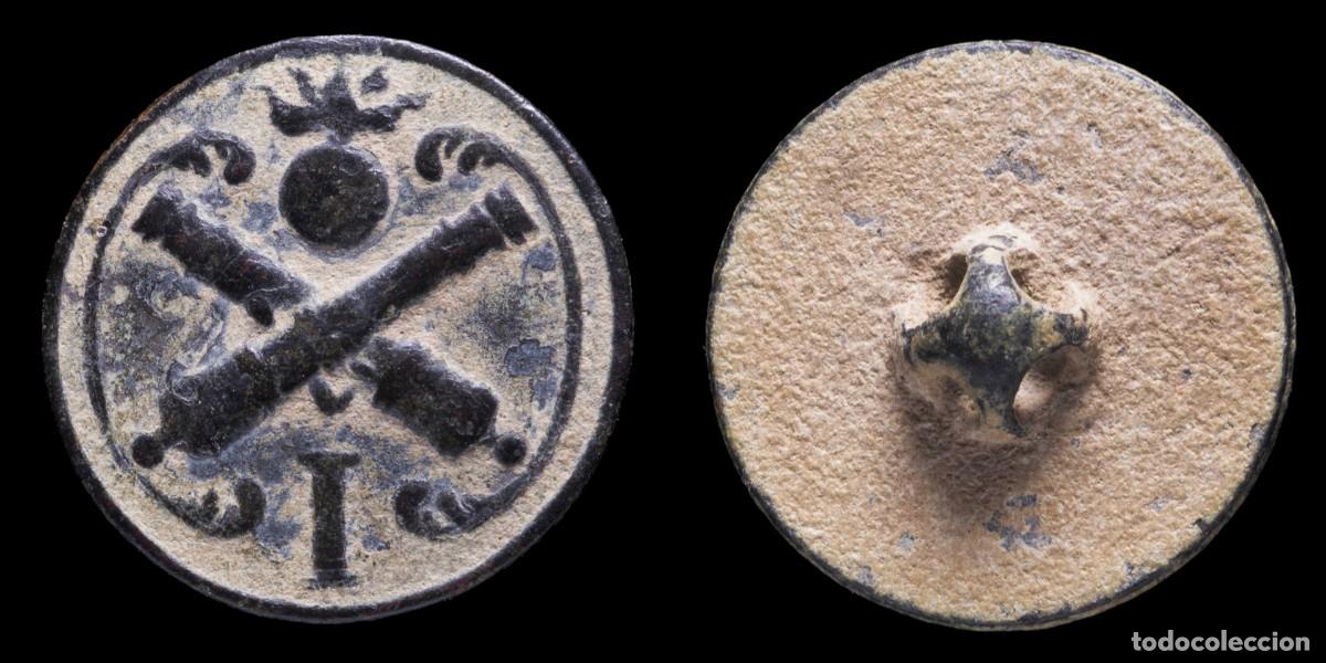 Militaria: Button Military French, Regiment 1, Napoleonic Wars - 22 mm.