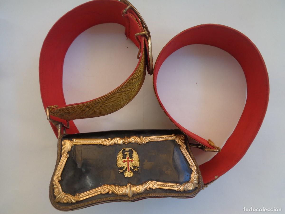 Militaria: EJERCITO DE TIERRA - GUARDIA CIVIL : BANDOLERA Y CARTUCHERIN DE GALA , EPOCA DE FRANCO