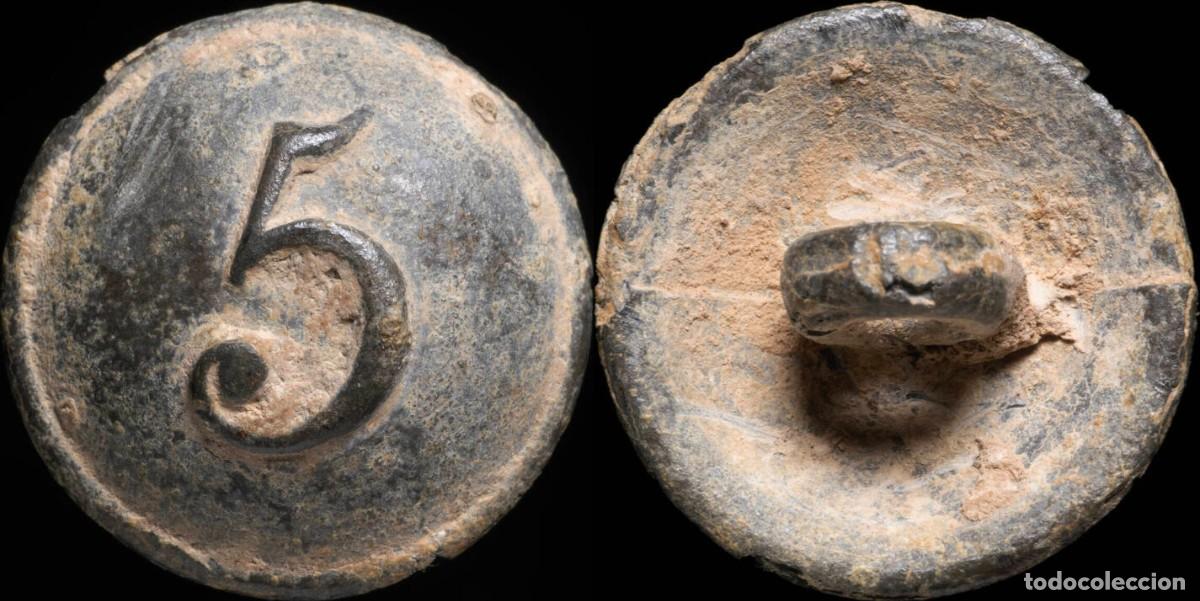Militaria: Button Military Spanish, Infantry Line, Regiment 5 (1846-1867) - 20 mm.
