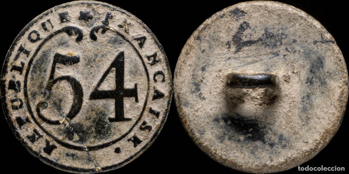 Militaria: French Button Military, 54 Republique Francaise - 23 mm.