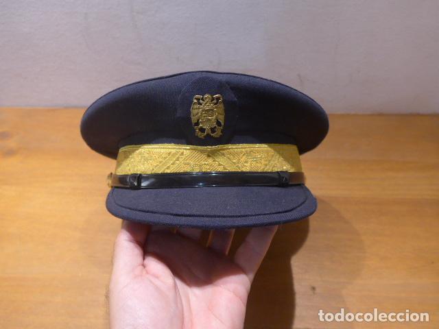Militaria: Antigua gorra de plato original de algun Ministerio de Franco, franquista. Valencia.