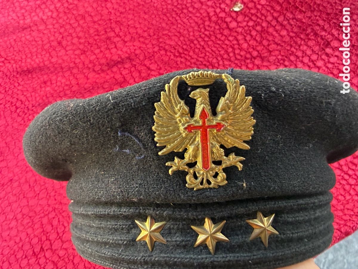 Militaria: 2 GORRAS MILITARES EPOCA FRANCO
