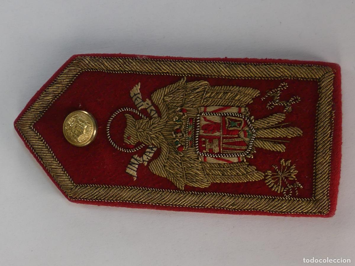 Militaria: hombrera (o pala) de gala de oficial de la Guardia de Franco