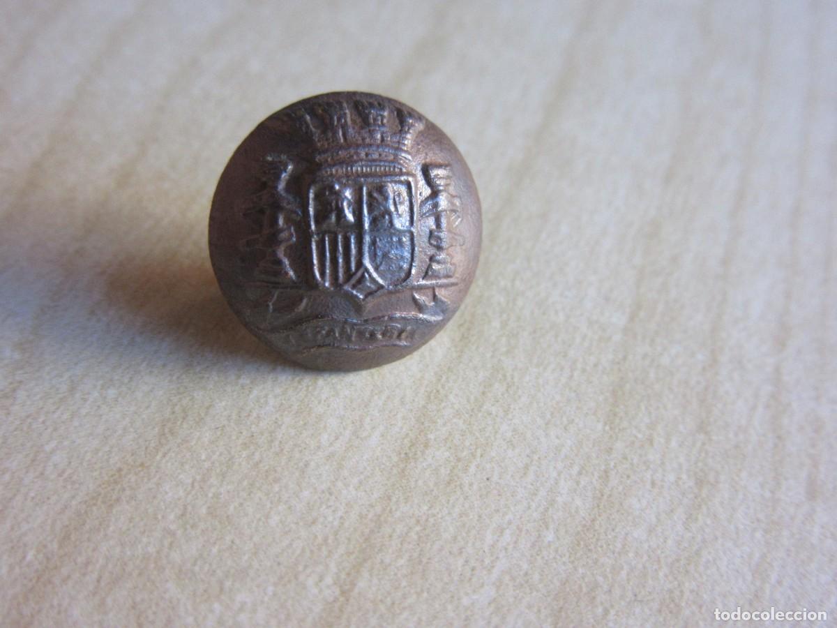 Militaria: Bonito bot&oacute;n de Infanter&iacute;a de la 1&ordm; Rep&uacute;blica 1873-1874 con Corona Mural Di&aacute;metro 1,3 cm
