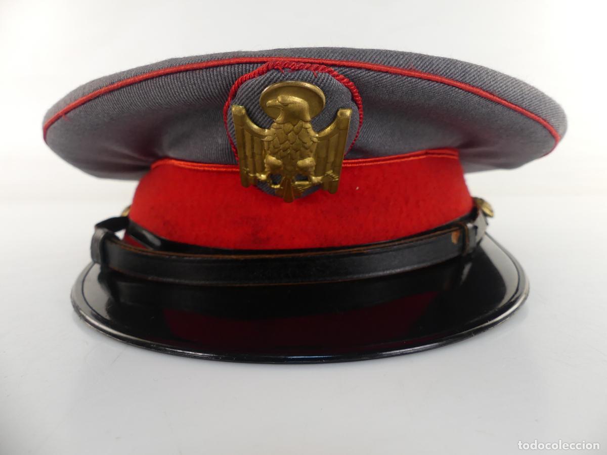 Militaria: GORRA DE PLATO EJERCITO O POLICIA EPOCA DE FRANCO