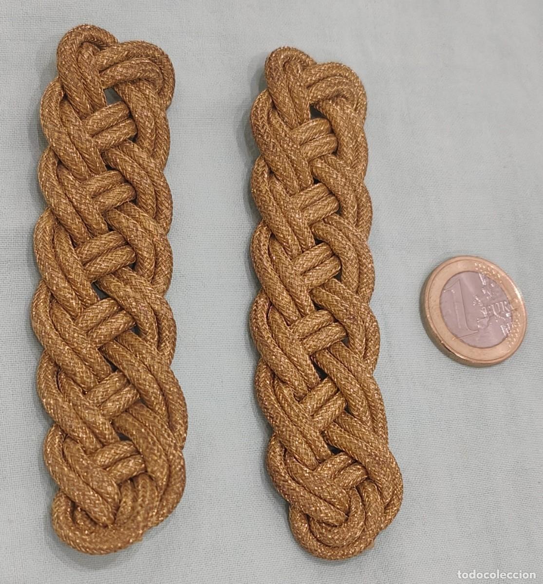 Militaria: Palas ,hombreras hilo trenzado met&aacute;lico dorado