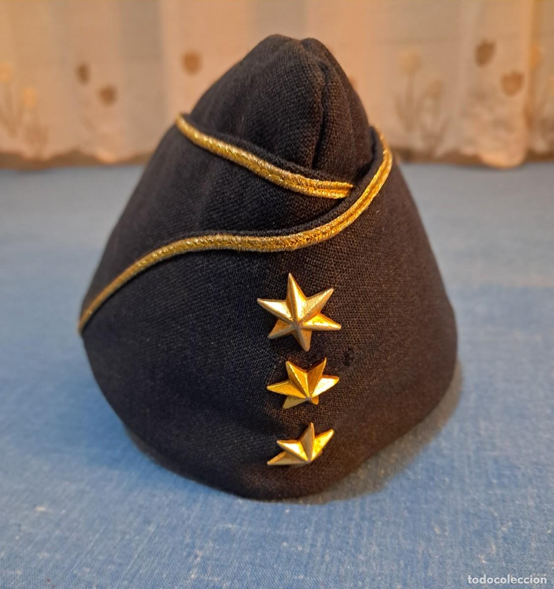 Militaria: GORRO CUARTELERO DE CAPIT&Aacute;N DEL EJERCITO DEL AIRE. A&Ntilde;OS 80
