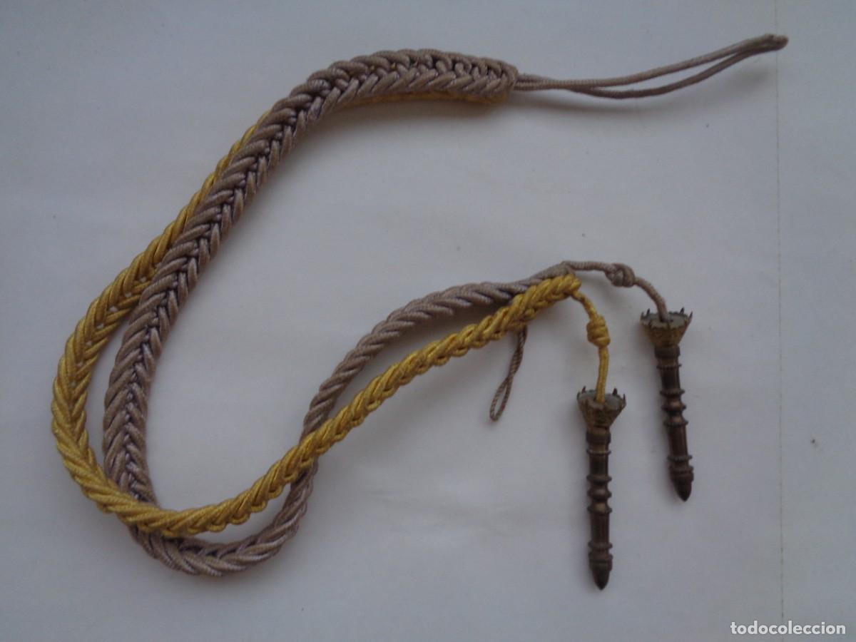 Militaria: MILICIA UNIVERCITARIA : CORDON DE CADETA , CADETERA . EPOCA DE FRANCO