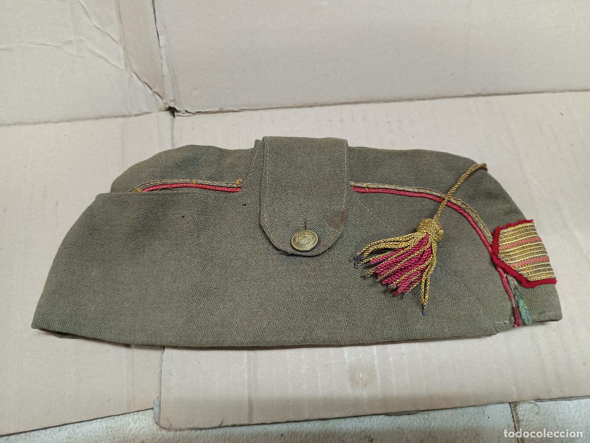 Militaria: GORRA, GORRILLO CUARTELERO. CASA YUSTAS. SARGENTO, CON BORLA Y GALONES. POST GUERRA CIVIL