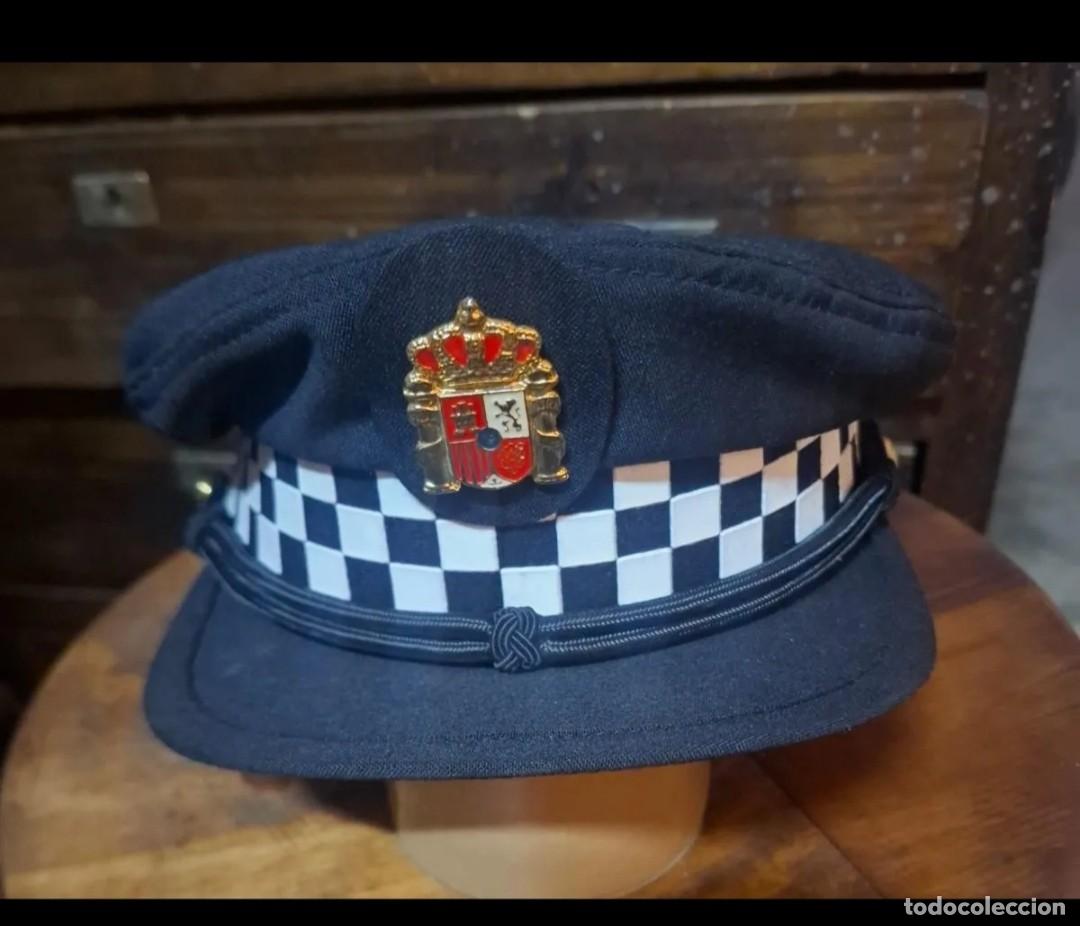 Militaria: Antigua gorra de plato obsoleta de polic&iacute;a local
