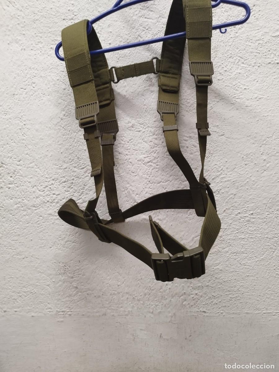Militaria: Trinchas y ce&ntilde;idor militar del ejercito espa&ntilde;ol. Cintur&oacute;n.
