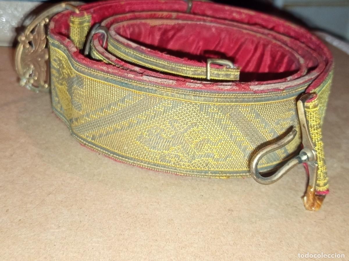 Militaria: Antiguo art&iacute;culo de colecci&oacute;n cintur&oacute;n de gala del Ej&eacute;rcito de Tierra espa&ntilde;ol de la &eacute;poca de Franco. - Foto 7