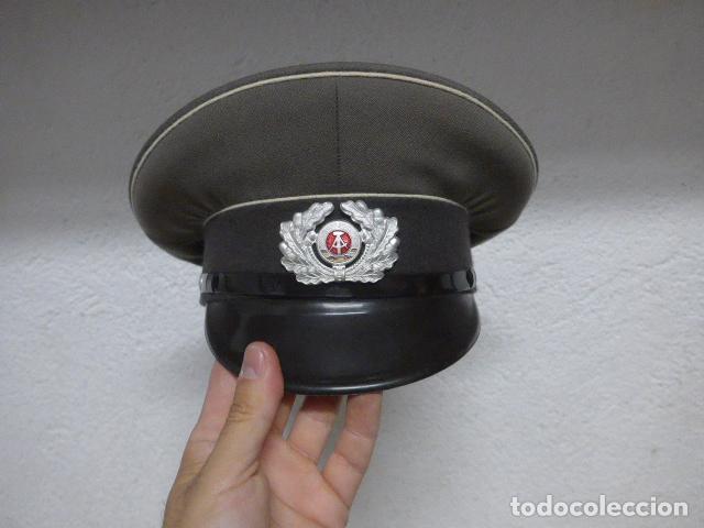 Militaria: Antigua gorra de plato alemana de oficial del Ejercito, original de Alemania comunista, RDA, DDR