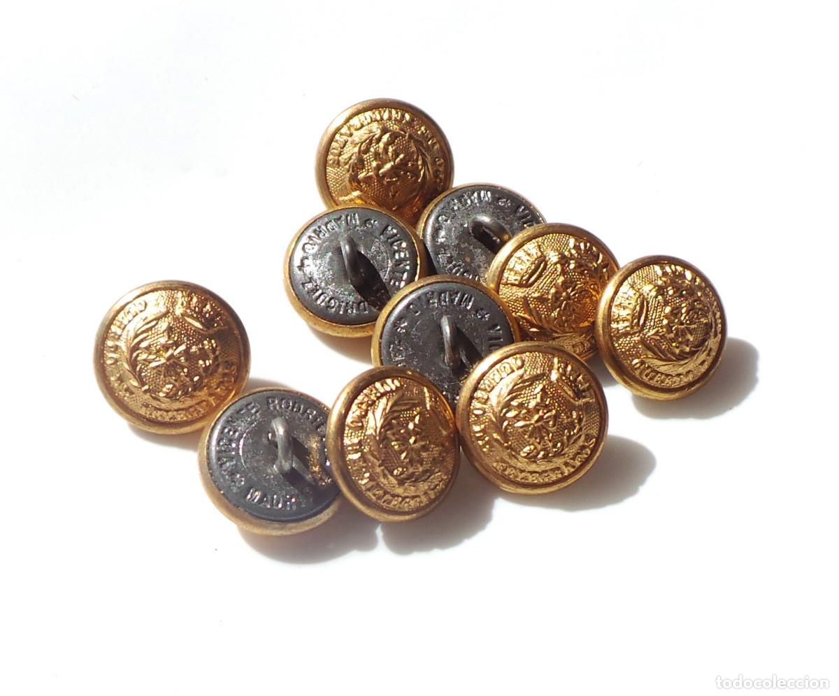 Militaria: LOTE DE BOTONES CUERPO DE TEL&Eacute;GRAFOS. REP&Uacute;BLICA. 1,5 CM DE DI&Aacute;METRO. APROX.
