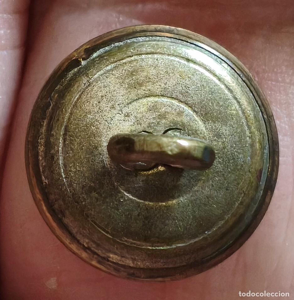 Militaria: Cuatro botones. A catalogar. Peque&ntilde;os. - Foto 3