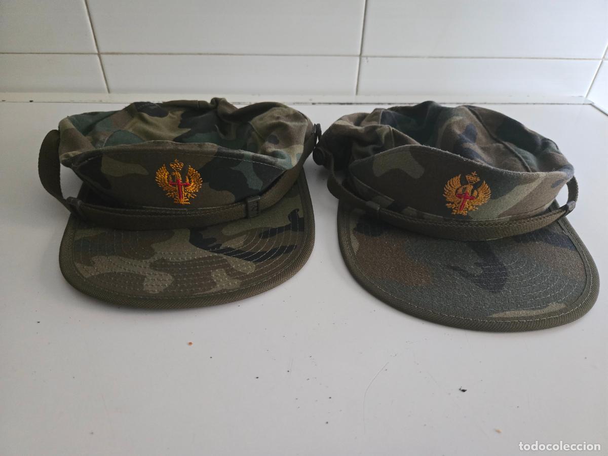 Militaria: 2 GORRAS DE UNIFORME DE CAMPA&Ntilde;A