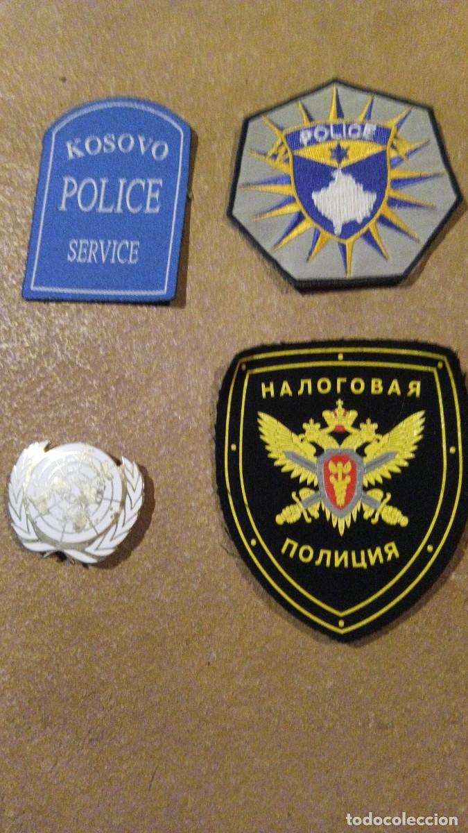 Militaria: Insignias Kosovo y rusiia