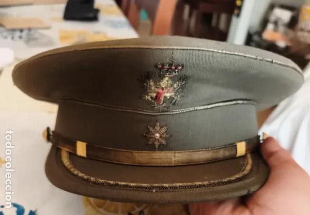 Militaria: Gorra de plato del Ej&eacute;rcito Espa&ntilde;ol. A&ntilde;os 80