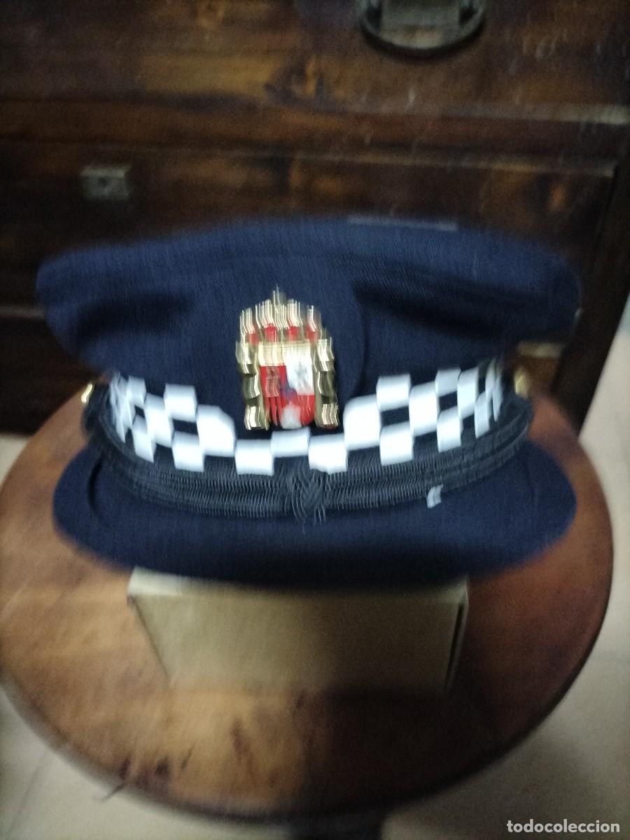Militaria: Antigua gorra de plato obsoleta de polic&iacute;a local