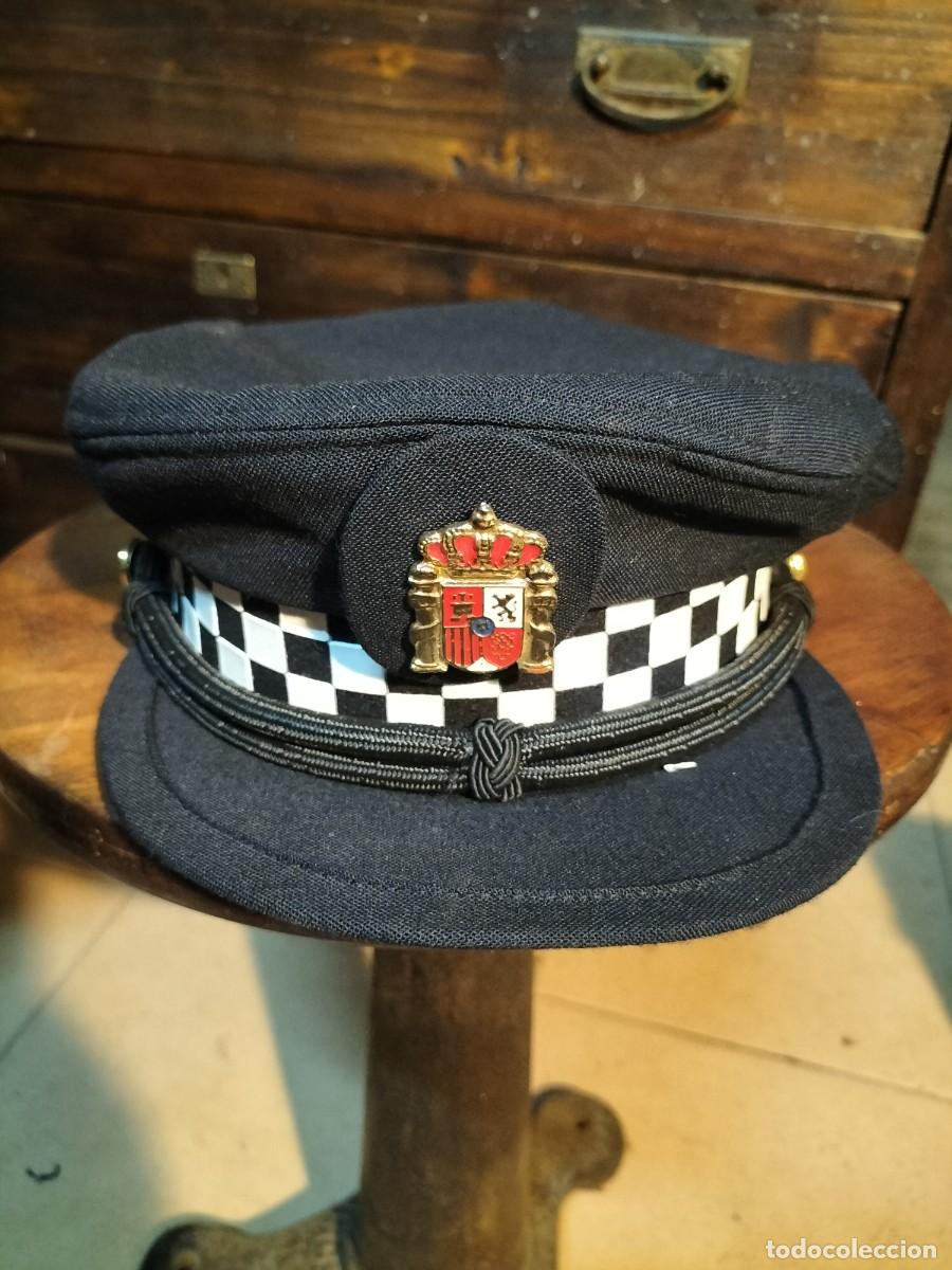 Militaria: Antigua gorra de plato obsoleta de polic&iacute;a local