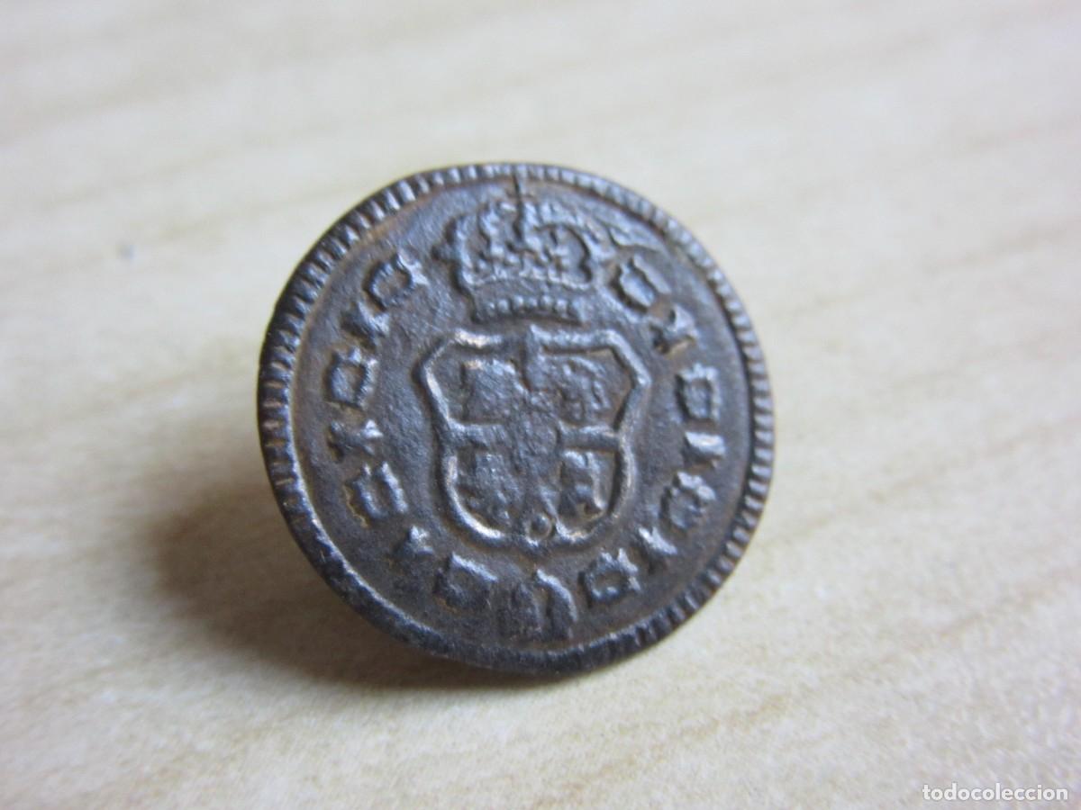 Militaria: Bot&oacute;n Patri&oacute;tico con escudo Isabelino de Espa&ntilde;a S XIX Di&aacute;metro 1,4 cm