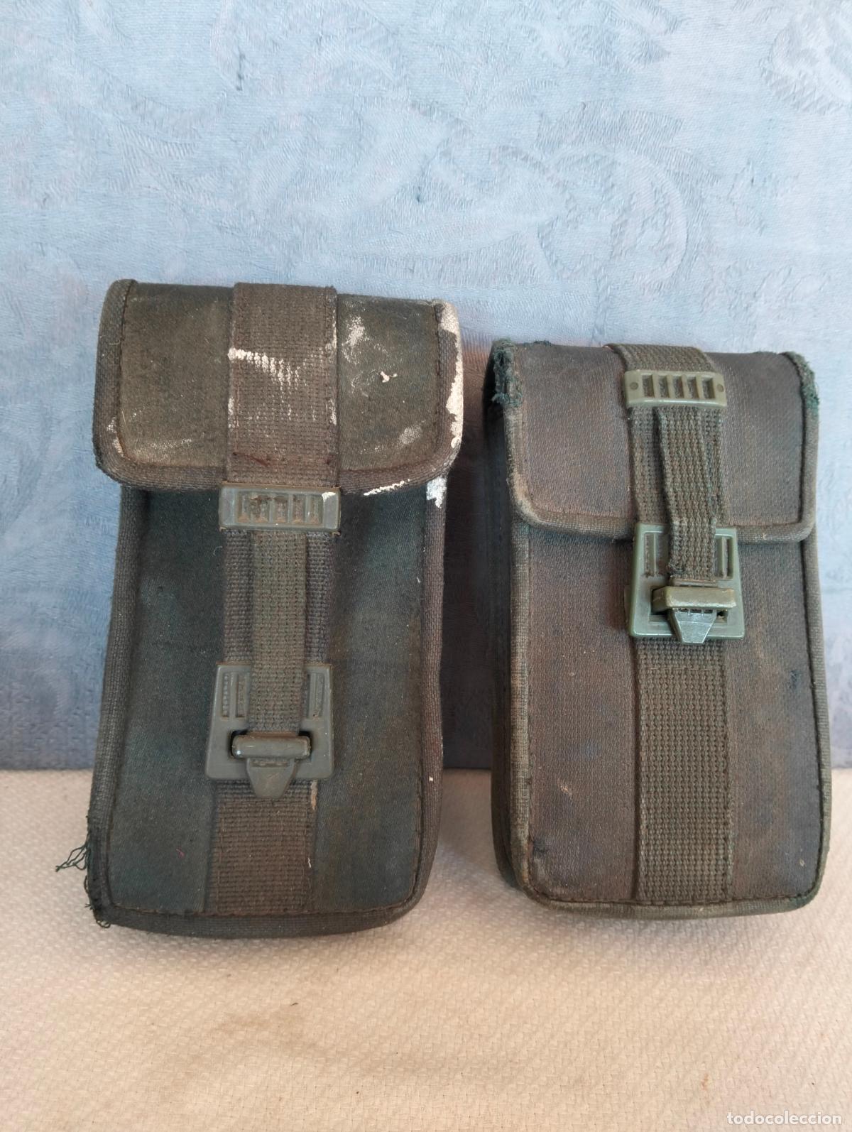 Militaria: Pareja estuches fundas de ropa color verde oscuro para cintur&oacute;n antiguos militar Guardia Civil