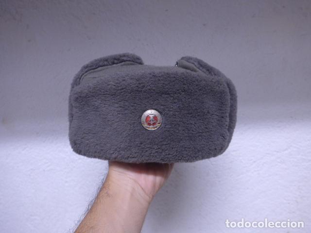 Militaria: Antigua gorra ushanka original de la Alemania comunista, DDR, RDA