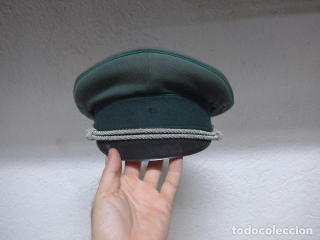 Militaria: Antigua gorra de plato alemana de oficial de Alemania comunista, RDA, DDR, Tipo II Guerra Mundial