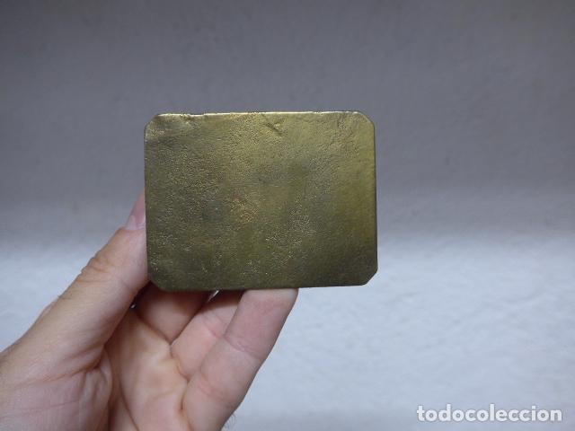 Militaria: Antigua hebilla lisa de miliciano de guerra civil. Original.