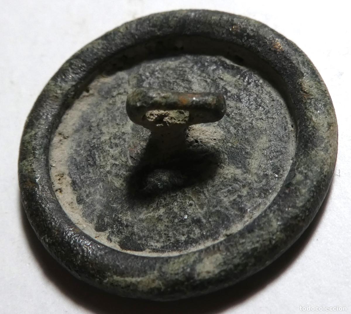 Militaria: Antiguo bot&oacute;n a identificar ,mide 21 mm - Foto 2