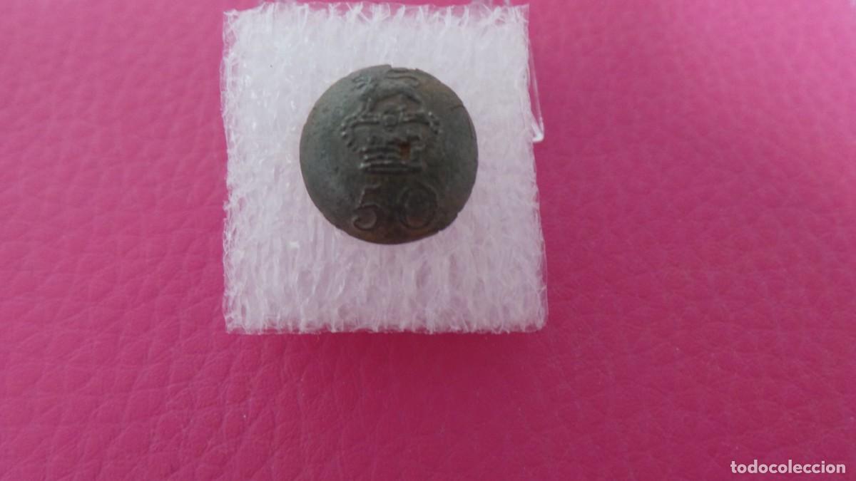 Militaria: Bot&oacute;n ingl&eacute;s del 5 Reg of Foot West Kent