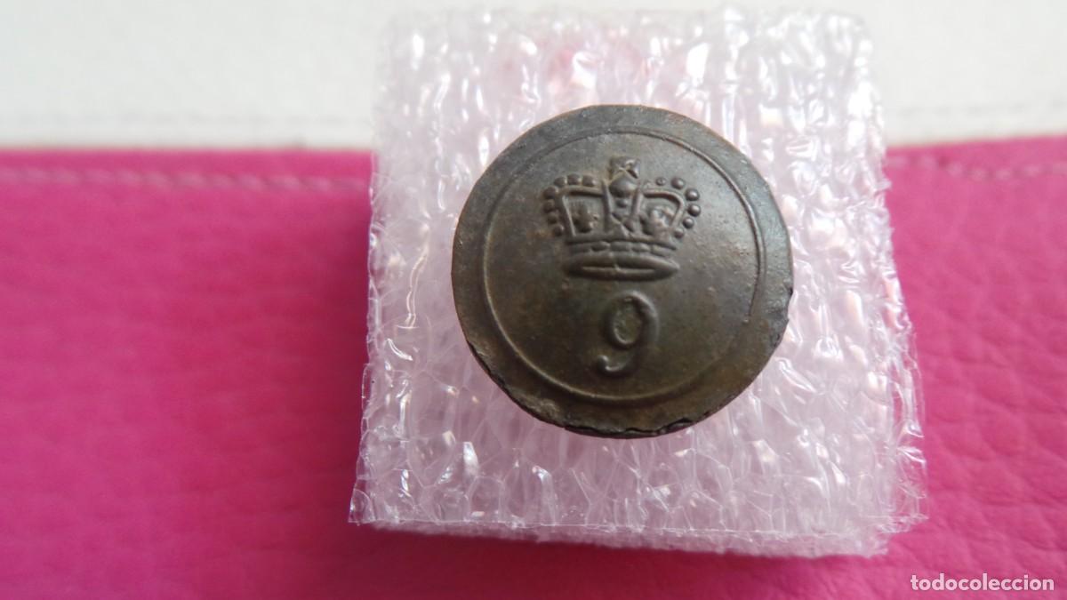 Militaria: Bot&oacute;n ingl&eacute;s 9th Reg of Foot