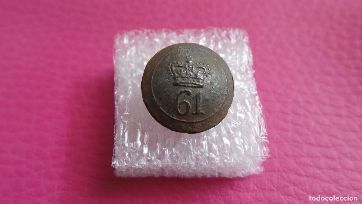 Militaria: Bot&oacute;n ingl&eacute;s 61 Reg of Foot