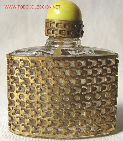 Miniaturas de perfumes antiguos: BOTELLA MINIATURA DE PERFUME, ENCAMISADA EN BRONCE! - Foto 1