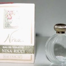 Miniaturas de perfumes antiguos: ANTIGUO FRASCO MINIATURA DE PERFUME CON SU CAJA TOTALMENTE ORIGINAL - NINA.