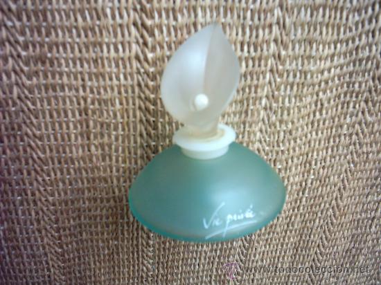 Miniaturas de perfumes antiguos: FRASCO DE PERFUME VIE PRIV&Eacute;E. MADE IN FRANCE. 8 x 8 cm.