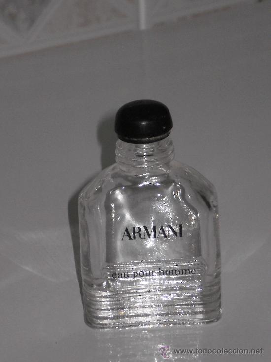 &Eacute;chantillons de parfums anciens: MINI BOTELLITA EN CRISTAL ,G. ARMANI ( EAU POUR HOMME ) CON TAP&Oacute;N CHINCHETA ORIGEN . ESTA VACIO