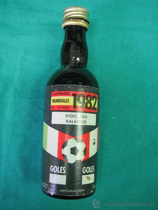 &Eacute;chantillons de parfums anciens: Botellin vacio del Mundial 82