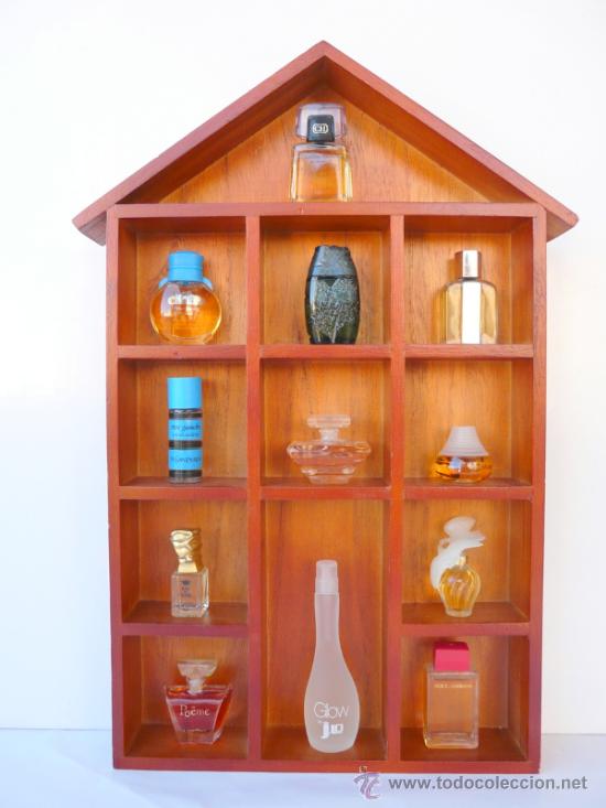 expositor de madera con 12 miniaturas de perfum - Compra venta en  todocoleccion
