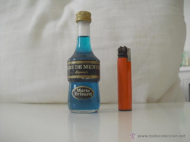 Miniaturas de perfumes antiguos: MIni botella, botellin en miniatura. Marie Brizard creme de Menthe, menta. Botellita. Minibotella.