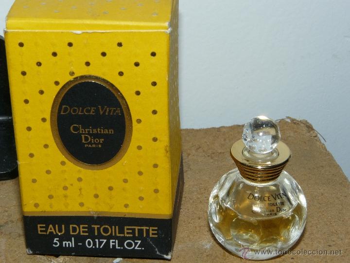 Miniaturas de perfumes antigos: miniatura Dolce Vita de Dior con caja