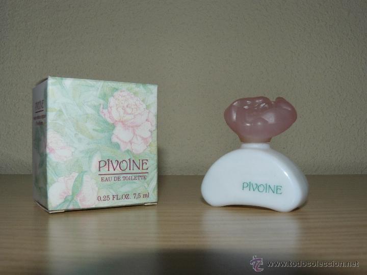Miniatures of antique perfumes: miniatura de perfume pivoine